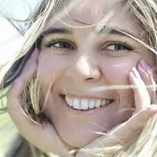 Lucy Queen (@LucyQueen)