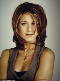 Наибольшую известность получила за свою роль в телесериале. Jennifer Aniston S Hairdresser Was High When He Gave Her The Rachel Haircut Daily Mail Online