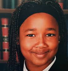 Something about healing,living in God's truth, and sunshine that makes me  jussssssst likeeeeee this🤭 sorry I'm literally not sorry  🥳👏🏾🫶🏾💋💕🤸🏾♥️