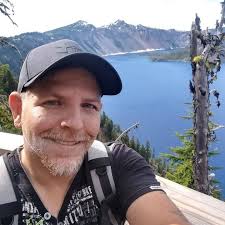 Is there someone in Pacific City who can help move a 27 ft 5th wheel?