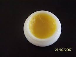 Baume Facile Recettes De Base Pour Realiser Un Baume Simplement Potions Et Chaudron Recettes Savon Fait Maison Produits De Beaute Faits Maison Cosmetique
