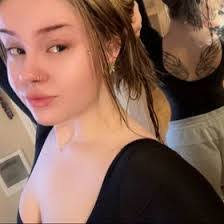 Madeline Mayer's Instagram, Twitter & Facebook