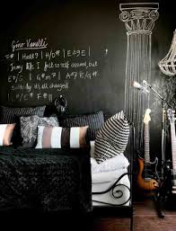 Glam up black bedroom walls with white and gold. 28 Ideas For Black Wall Interiors How To Style Them