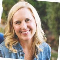 Kendra Noonan's Instagram, Twitter & Facebook