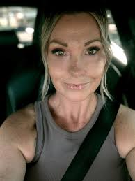 Hey everyone, Re introducing myself, my name is Nikki i am 53. And located 