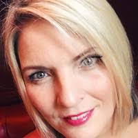 Noel Newell's Instagram, Twitter & Facebook