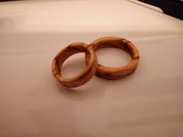 Holzringe Selber Machen Bastelanleitung Zum Selber Basteln Holzringe Holzschmuck Selber Machen Holzarbeiten Selber Machen