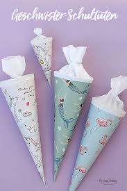 Absolut Marchenhaft Sind Diese Kleinen Schultuten Und Damit Die Perfekte Zuckertute Fur Das Geschwisterkind Eins Kleine Schultute Schultute Schultute Basteln