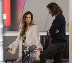 Matthew copley has broken his silence about the claims he's marrying delta goodrem next month. Delta Goodrem And Boyfriend Matthew Copley Jet Into Melbourne Express Digest