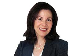 Vending takes DVDs outside the box