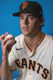 Tampa Bay Rays acquire RHP Jeremy Walker from San Francisco Giants