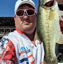this river is huge, it looks like a dam. It has many fishes ❤️🎣
