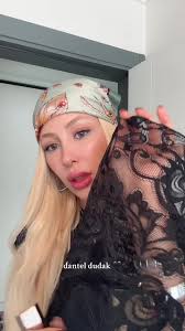 Dantel Dudak Akımı Daniela