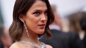 Iris Mittenaere : Bruno ne va pas en prison tout de suite, c'est une  demande de l'ex-Miss