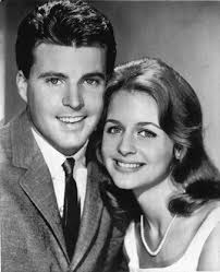 1963 20 april Rick Nelson marries his first wife, Kris Harmon, daughter of  college football legend Tom Harmon and sister of actor Mark Harmon, in Los  Angeles. A pregnant Kris gives birth