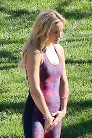 Join nine on the hudson and athleta for a yoga class followed by an athleta trunk show. Kate Hudson Yoga Photoshoot Fabletics 5 Sawfirst