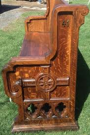 We Restored This 19c Gothic Pew Both The Tiger Oak Wood Grain And Carved Design Church Furniture Carved Bench Antique Oak Furniture
