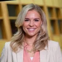 Samantha Krause's Instagram, Twitter & Facebook