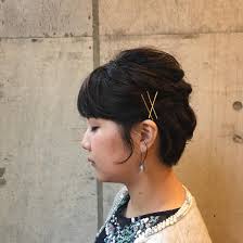 ショートヘアでも出来る編み込みアレンジ 編み込みとゴールドピンを