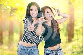 Pose For Photography Best Friend Poses Friend Poses Friend Pictures Poses