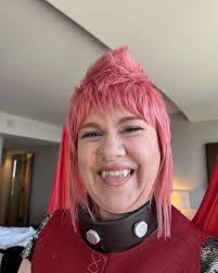 wiggywednesday Loving this adorable chelsea/pixie cut done by  @alteredego.cosplay for a Nimona cosplay! Base wig used was our Jett in  Rose Pink with some extra wefting for the longer side fringe. A