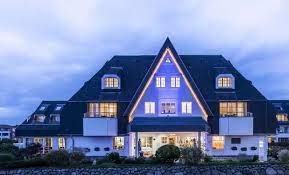 Sie verfügen über einen tv und ein eigenes bad. Dorint Strandresort Spa Sylt Westerland Ab 306 Hotels In Sylt Kayak