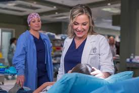 Arizona Leg Grew Back😂 : R/Greysanatomy