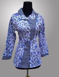 Mereka sangat memperhatikan penampilan mereka. 10 Model Baju Batik Kantor Lengan Panjang Terbaru 2020