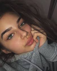 A selfie is a photograph of yourself, taken by yourself. Dzana Dzzyzzle Instagram Photos And Videos Schonheit Madchen Haare Pflegen Hubsches Gesicht