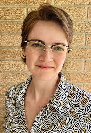 Sara Risley's Instagram, Twitter & Facebook