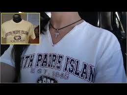 How To Cut The Neck Out Of A T Shirt Pin On Diy Clothing