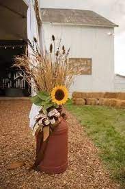 Pin By Johnny Mg On Decoration Old Milk Cans Fall Decor Fall Deco