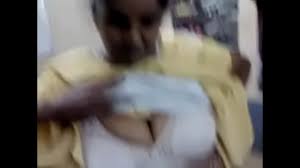 tamil aunty ball suck and show pussy - XNXX.COM