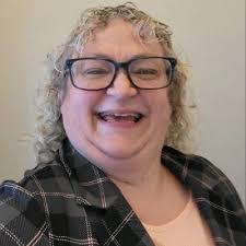 Kelly Mcglothlin's Instagram, Twitter & Facebook