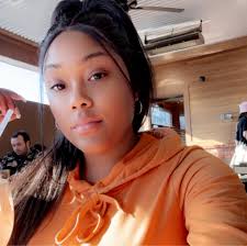 Help my baby oscar is not eating pellet food(hikari pellet). it immediately  spits out tries couple of time and gives up .i dont know maybe it cannot  chew properly or something else.fish