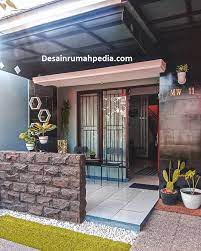 Saat ini, teras rumah biasanya memang minimalis dalam hal ukuran jika dibandingkan dengan rumah orang tua atau kakek nenek. Inspirasi Desain Teras Rumah Minimalis Trend Masa Kini Tampil Lebih Simple Dan Modern Desainrumahpedia Com Inspirasi Desain Rumah Minimalis Modern