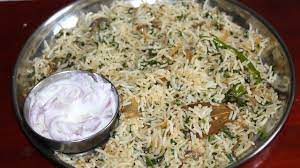 Serve hot with chapati or hot steamed rice topped with a tsp of ghee. à®ª à®²à®• à®• à®° à®ª à®² à®µ Palak Pulao In Tamil Quick Lunchbox In Tamil Keerai Sadam In Tamil Youtube