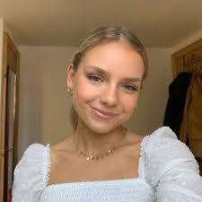 Hannah Porteous's Instagram, Twitter & Facebook