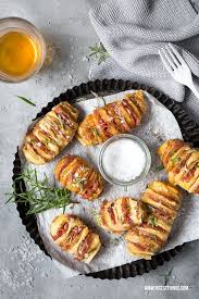 Hasselback Kartoffeln Facherkartoffeln Mit Grana Padano Und Prosciutto Di San Daniele Nicest Things Rezepte Hasselback Kartoffeln Lecker