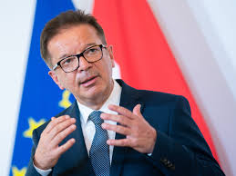 Österreichischer bundesminister für soziales, gesundheit, pflege und konsumentenschutz. Anchober In The Hospital A Long Planned Routine Examination Austria Newsylist