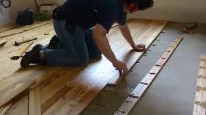 Instalacion De Piso De Pinotea Machimbre Plastificadora Argentina 45 Instalacion De Pisos De Madera Pisos Piso De Madera