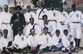 Badak lampung adalah klub bola asal indonesia yang kini tengah bertanding lagi di liga 2 setelah kemarin menuai hasil yang cukup buruk yang membuat klub ini harus terdegradasi. Capitulo Vi Nuestro Baloncesto Historias De Un Madridista