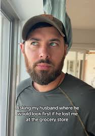 Not her fully ready to get out of a moving car 😂🤦🏻‍♂️ IB:@Courtney ...