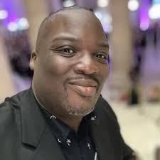 That's my First Lady right there California Wildfires Governor @gavinnewsom  wife @jennifersiebelnewsom interviewing with @telemundo52 in Spanish  @cagovernor