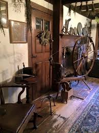 Epingle Par Emmanuelise Sur Primitive Dream Interiors And Decor Mobilier De Salon Meubles De Camping Meuble Bois
