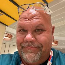 Jesse Helton, welcome back to victory lane at Volunteer Speedway. Helton,  from Rogersville, is a former Hobby Stock track champion and also Late  Model winner. He worked for dirt racing legend Scott