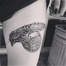 It, alongside the predator, features as a downloadable guest character in the 2015 video game mortal kombat x. Xenomorph Tattoo Album On Imgur