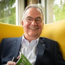 We are so proud and honored to having received Schaeffler´s best supplier  award!