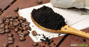 Kaffeesatz Verwenden 16 Anwendungen Fur Haushalt Bad Und Garten Kaffeesatz Gemahlener Kaffee Gute Ideen