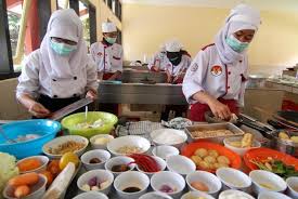 Apa yang jadi alasan masuk jurusan manajemen pemasaran pariwisata upi? Cerita Alumni Smk Dari Smk Tata Boga Ke Sekolah Tinggi Ilmu Komputer Nur Ali Akbar Rencanamu